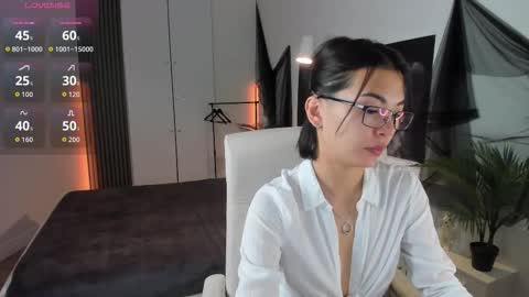 Snapshot of alisasian chatting on November 29, 7:44 am Alice online show from November 29, 7:44 am