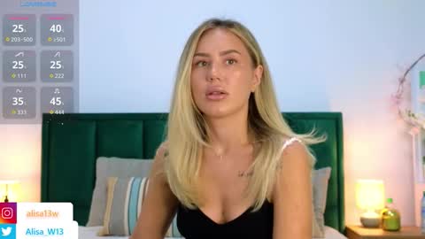 Snapshot of alisawilson_ chatting on September 10, 11:10 am Alisa online show from September 10, 11:10 am