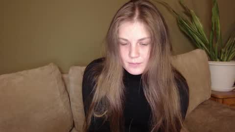 alisaxxxshy online show from December 15, 10:03 pm