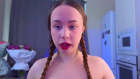 alise online show from December 17, 9:48 am