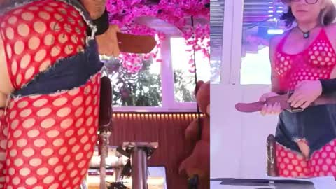 Snapshot of aliseparker chatting on September 24, 10:02 pm aliseparker online show from September 24, 10:02 pm