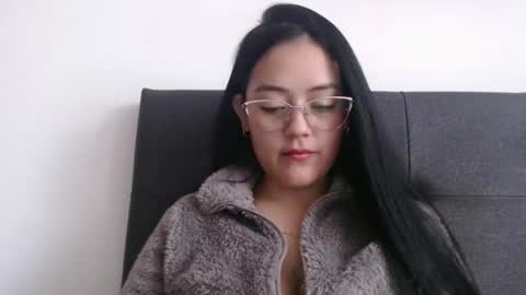 alisha_9997 online show from February 4, 2:01 pm