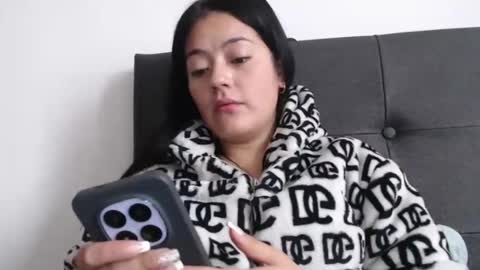 alisha_9997 online show from April 9, 2:22 pm