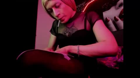 Snapshot of alishaa_nixx chatting on September 23, 12:35 am alishaa_nixx online show from September 23, 12:35 am