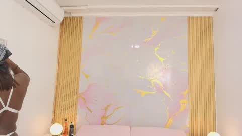 Snapshot of alishadixon chatting on October 13, 12:16 pm Alisha online show from October 13, 12:16 pm