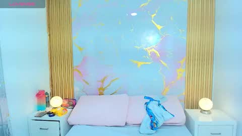 Snapshot of alishadixon chatting on November 7, 11:43 am Alisha online show from November 7, 11:43 am