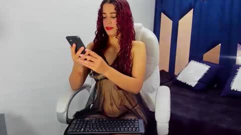 alishaevans_rs online show from September 20, 7:48 pm