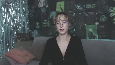 Snapshot of alishakelly chatting on November 1, 2:08 pm alishakelly online show from November 1, 2:08 pm