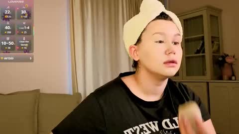 Alisia online show from November 29, 7:55 am