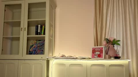 Alisia online show from March 31, 4:46 am