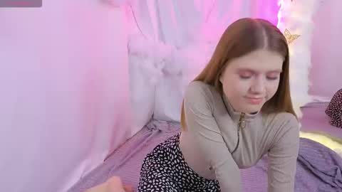 Alisia online show from October 20, 3:45 pm