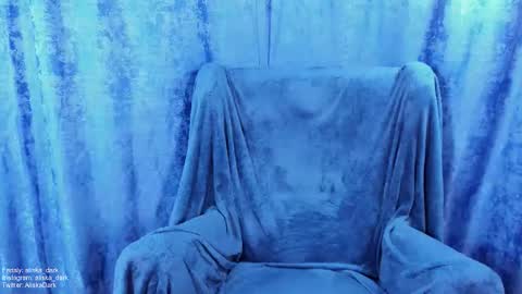 Snapshot of aliska_dark chatting on March 2, 5:52 am Alice online show from March 2, 5:52 am