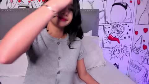 Snapshot of alison_ferrera chatting on January 8, 11:12 am Ali online show from January 8, 11:12 am