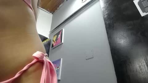 Alison Meiker online show from April 12, 1:32 am