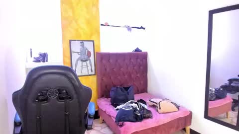 ALISON MOON online show from October 11, 11:53 am