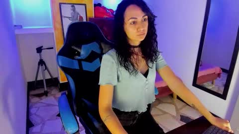 ALISON MOON online show from October 24, 11:39 am