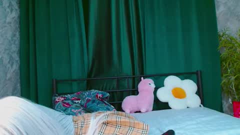 Alison online show from March 14, 8:14 pm