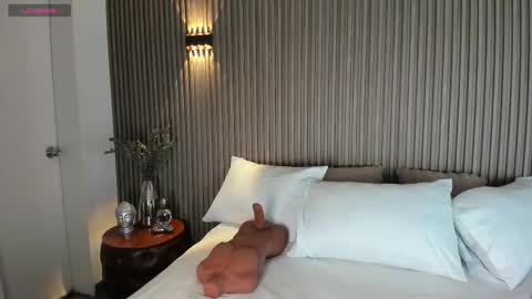 Alison  online show from November 7, 5:35 pm