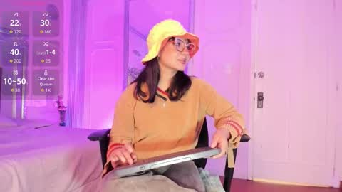 Alison Fishert online show from January 7, 12:18 pm