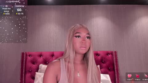 Alison Moon  online show from December 14, 10:13 am