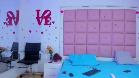 Aliss and Aron online show from March 30, 12:50 pm