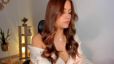 Snapshot of aliss_es chatting on January 23, 4:48 pm ALISS online show from January 23, 4:48 pm