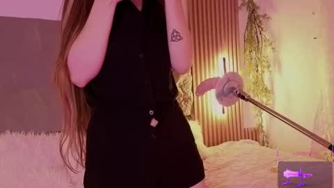 Snapshot of alissa_cute1 chatting on October 28, 3:04 pm Mia online show from October 28, 3:04 pm