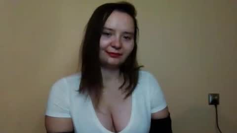 AlissaFlowers online show from January 9, 6:15 pm