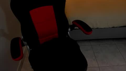 Snapshot of alisson_barker chatting on October 22, 7:13 pm ALISSON online show from October 22, 7:13 pm