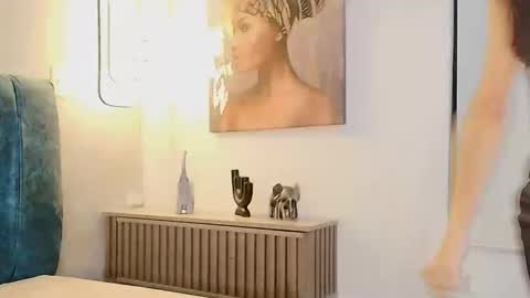 Snapshot of alisson_fox69 chatting on October 15, 2:01 am alisson_fox69 online show from October 15, 2:01 am