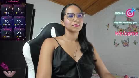 Snapshot of alisson_hoffman05 chatting on November 5, 10:10 pm Alisson hoffman05 online show from November 5, 10:10 pm