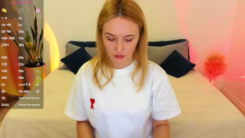 alisssarose online show from February 26, 7:35 pm