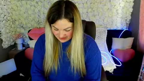alissyagrayy online show from May 1, 1:37 pm