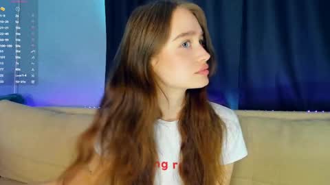Alivia online show from May 1, 8:08 am