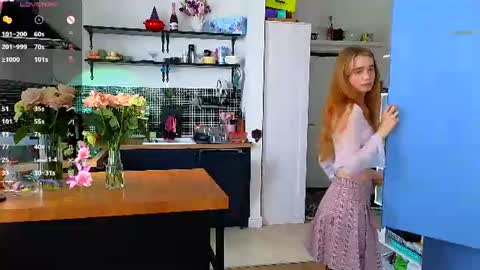 Snapshot of aliviawithlove chatting on July 26, 9:38 am Alivia online show from July 26, 9:38 am