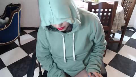 Alix online show from October 25, 1:57 am