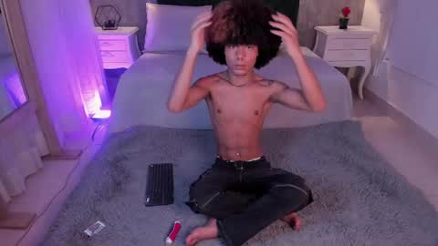  Alexis Etereo  online show from April 16, 7:36 pm