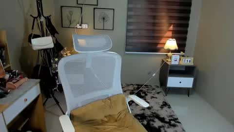 hello your lovely ALIYAH online show from January 27, 5:58 am