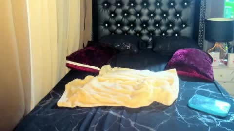Snapshot of aliyahdeluxx chatting on June 12, 4:06 pm aliyah online show from June 12, 4:06 pm