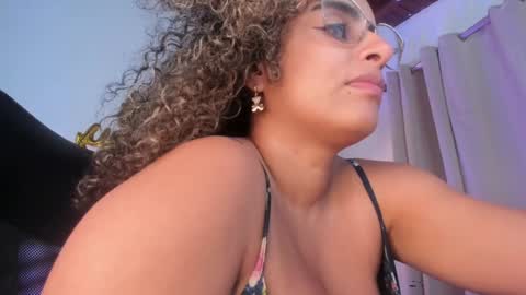 Andrea online show from December 4, 1:03 am