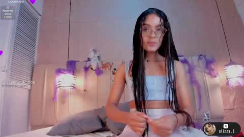 Snapshot of alizza_ chatting on October 17, 11:46 am alizza_ online show from October 17, 11:46 am