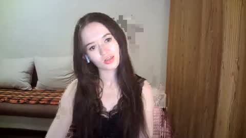 Amare online show from December 4, 4:05 pm
