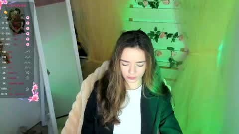 Snapshot of allana_dream chatting on May 11, 6:52 am Allana online show from May 11, 6:52 am