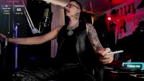   online show from October 21, 5:57 pm