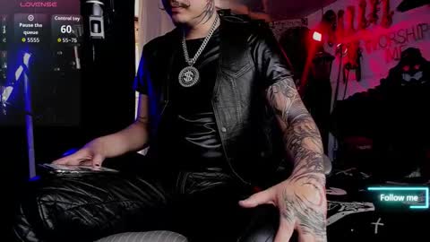   online show from November 1, 6:21 pm