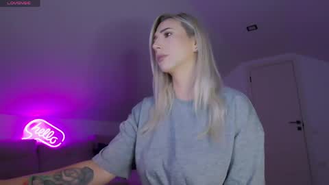 A day u didnt smile is a lost day online show from April 1, 7:53 am