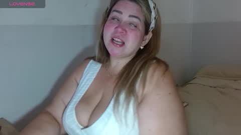 Snapshot of allegra_ferragamo chatting on September 25, 4:11 pm Ale online show from September 25, 4:11 pm