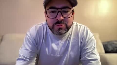 Snapshot of allessandro699 chatting on December 8, 9:19 pm Allessandro online show from December 8, 9:19 pm