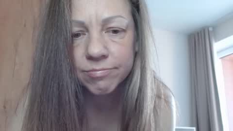 Snapshot of allexandraxxx chatting on February 13, 11:17 am allexandraxxx online show from February 13, 11:17 am