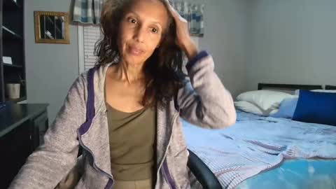 Snapshot of allgood4u chatting on October 14, 11:16 pm wishlist on bio online show from October 14, 11:16 pm